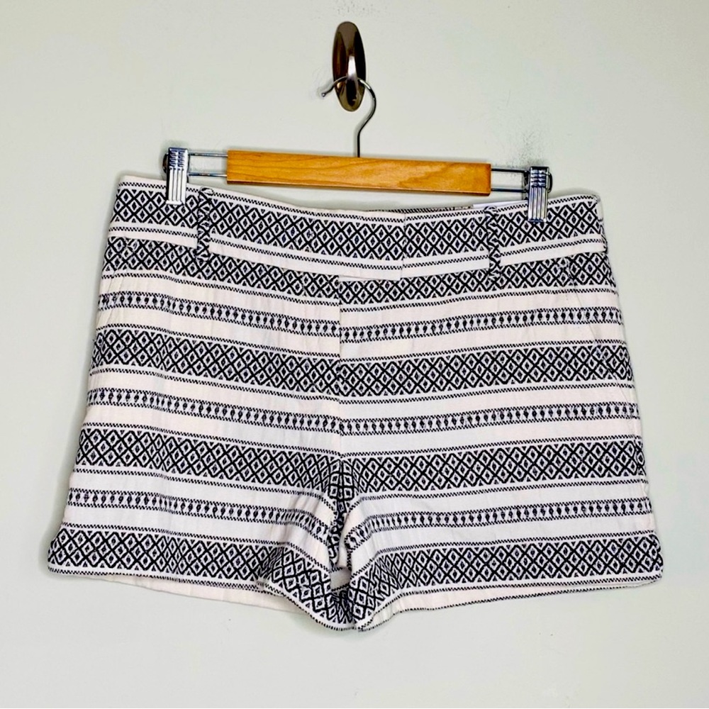 Black and white Loft Riviera shorts!